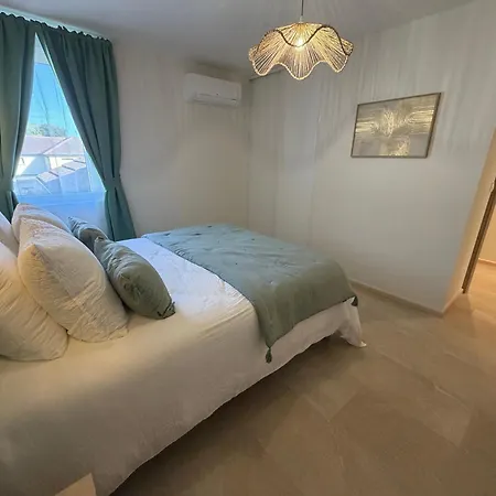 Romantique Avec Balneotherapie Apartamento *