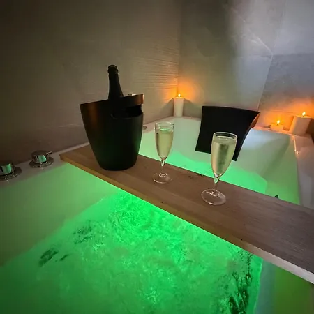 Romantique Avec Balneotherapie Apartamento Châtellerault